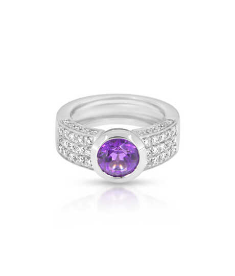 Witgouden ring 18 kt met amethyst en brilljanten