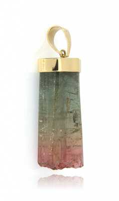 Pendant in yellow gold with red-green tourmaline