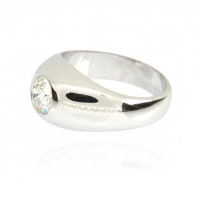 Signet ring in white gold with brilliant 0.81 ct