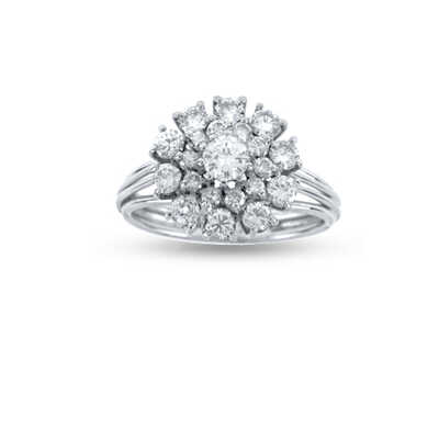 Ring in white gold with solitaire and entourage in 2 rows with 20 diamonds