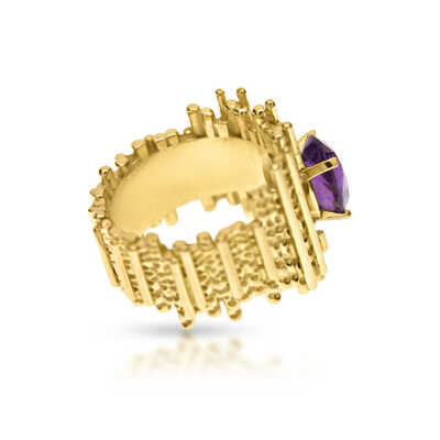 Yellow gold vintage ring 18 ct with amethyst