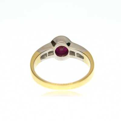 Golden bicolour ring with ruby and 6 diamonds